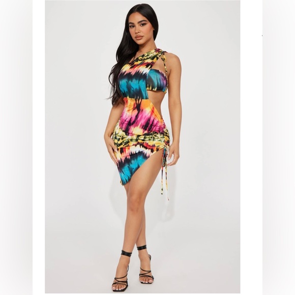 Fashion Nova Dresses & Skirts - Fashion Nova  
A Splash Of Me Midi Dress - Multi